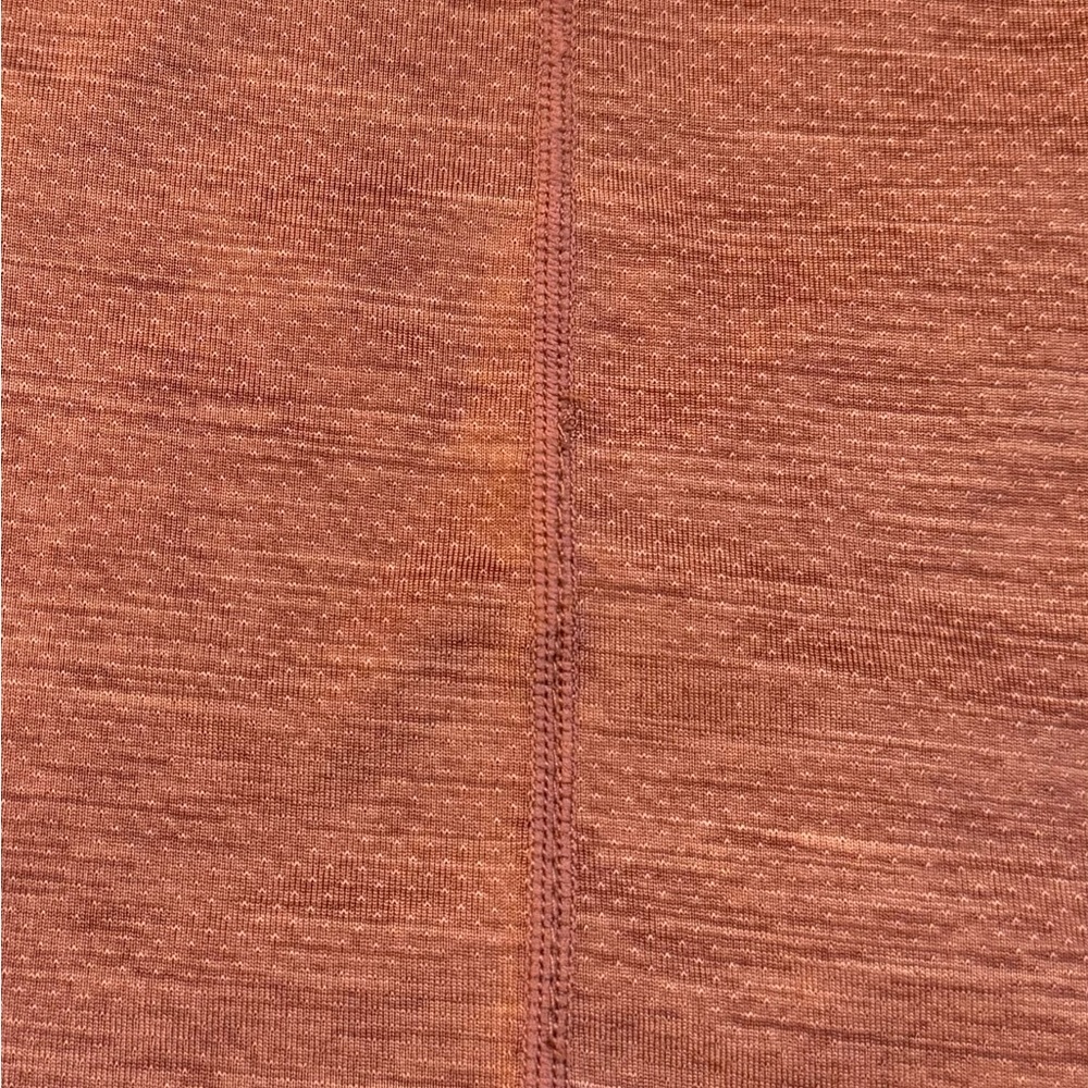 Vuori Zephyr Tee in Cedar Heather color XL - Picture 3 of 4